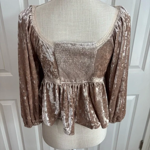 Entro Champagne Crushed Velvet Ruffle Twist Babydoll Top Size M Pleated Peplum - Picture 4 of 11